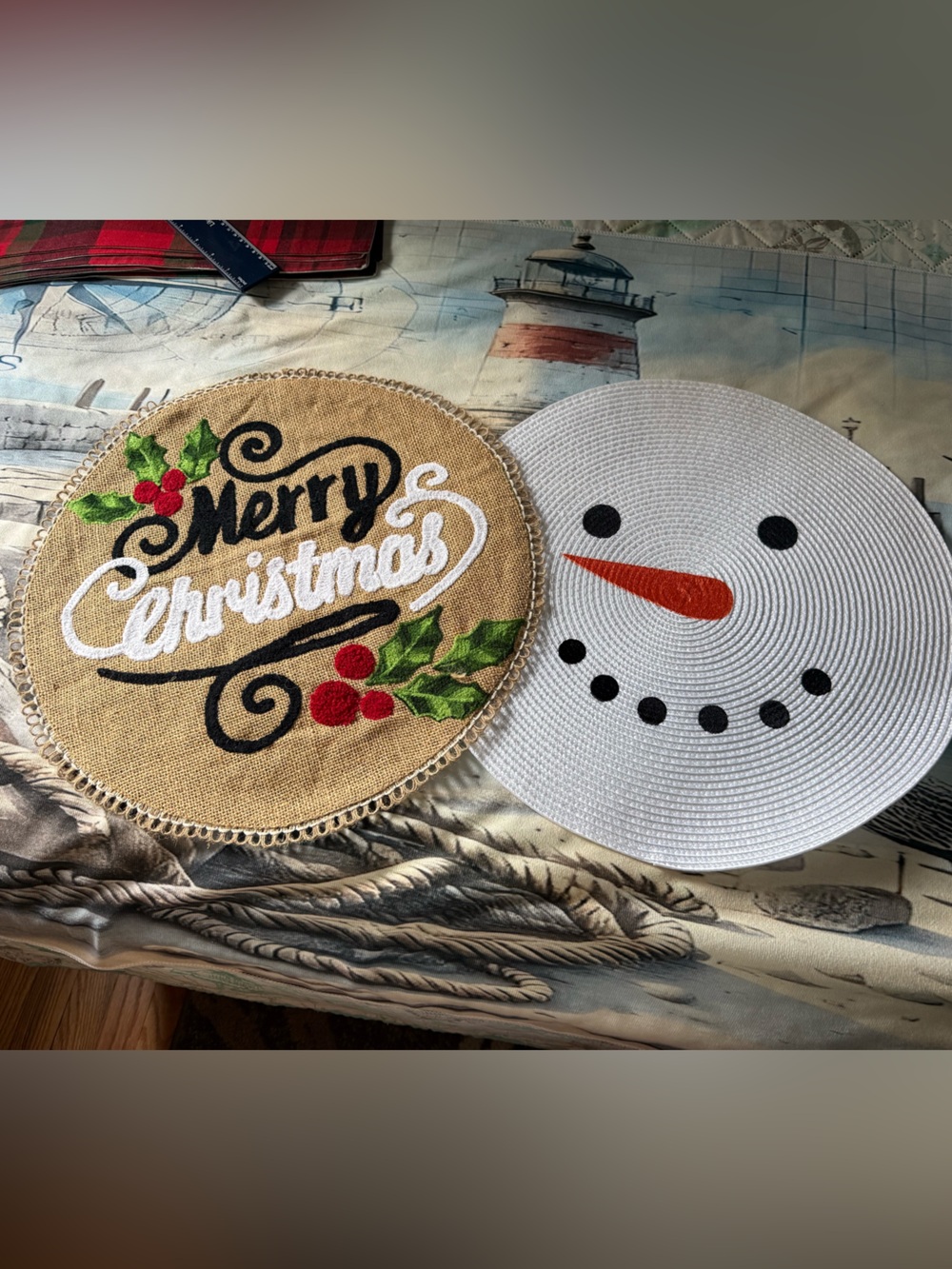 Set of 2 Round Placemats: Holiday Burlap and Snowman